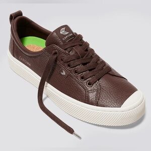 Brand New in Box Cariuma Oca Low in Brown Pebbled Leather